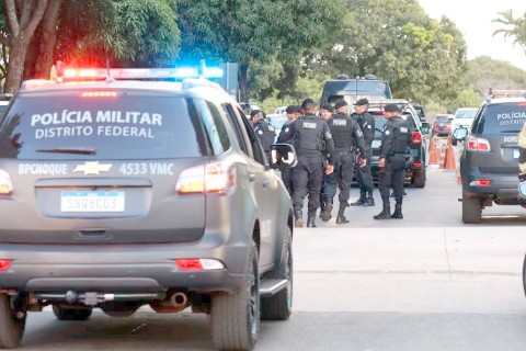 Homem com família ameaça explodir bomba no Ministério do Desenvolvimento Social e é detido após operação da PMDF