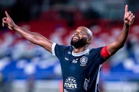 Na raça e na superação, Remo vira sobre o Operário-PR com gol no fim e se aproxima do G-4 da Série B