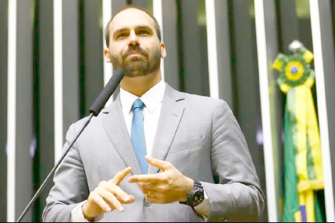 Moraes abre inquérito para investigar Eduardo Bolsonaro